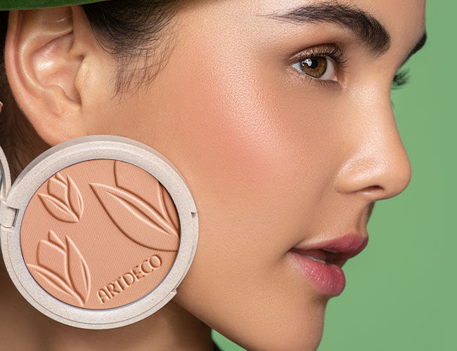 Get a perfect matte finish with the Natural Finish Compact Foundation | ARTDECO