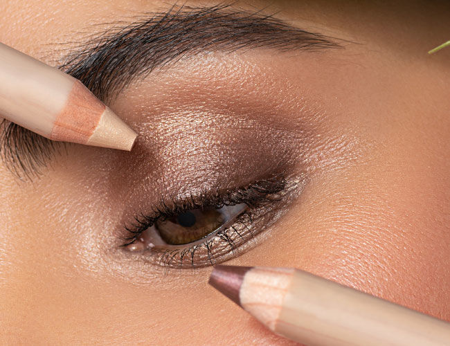 Eyeshadow Stick für glänzend schimmernde Nuancen am Augenlid