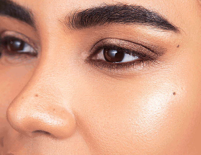 Bronzing powder is used to shade the eyelid arch